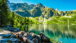Hohe Tatra – Sonne, Seen & schneebedeckte Gipfel!